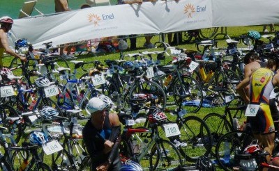 il PMA durante il triatlon sul lago di Fiastra 