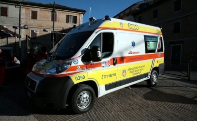 foto dell'inaugurazione della nuova ambulanza