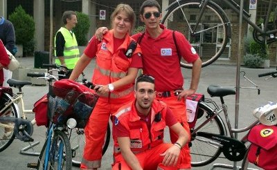foto dell'assistenza sanitaria all'inaugurazione del tratto ciclabile sul lungo Esino